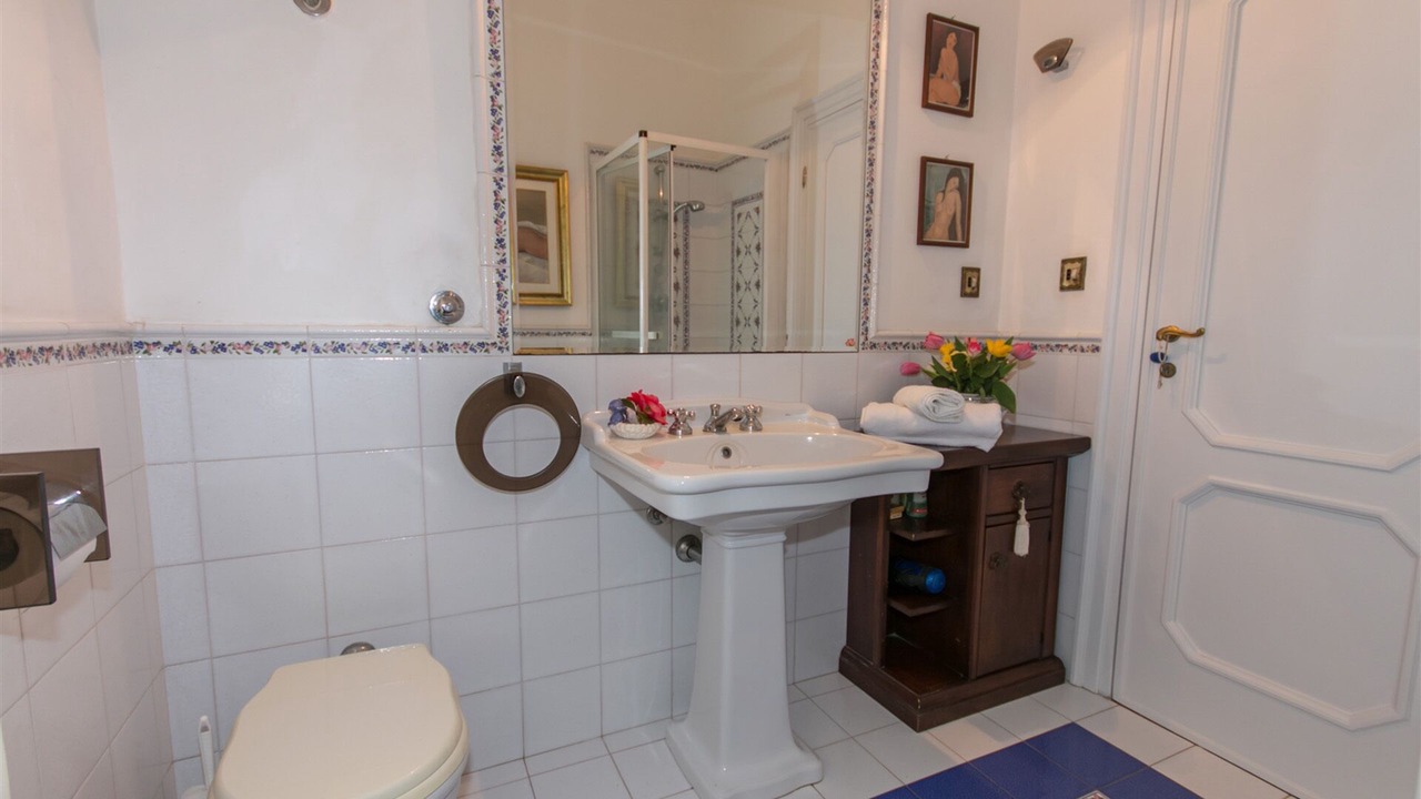 Photo of Bathroom in Porano
