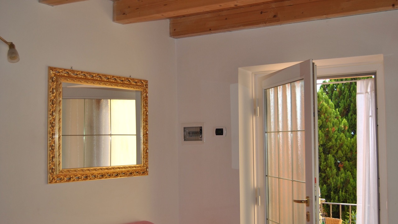 Photo of Others in Cassone