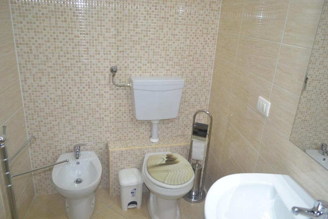 Photo of Bathroom in Picanello-Ognina-Barriera-Canalicchio