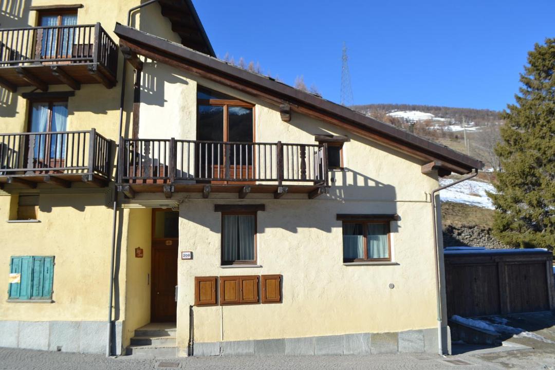 Photo of Buildings in Traverses