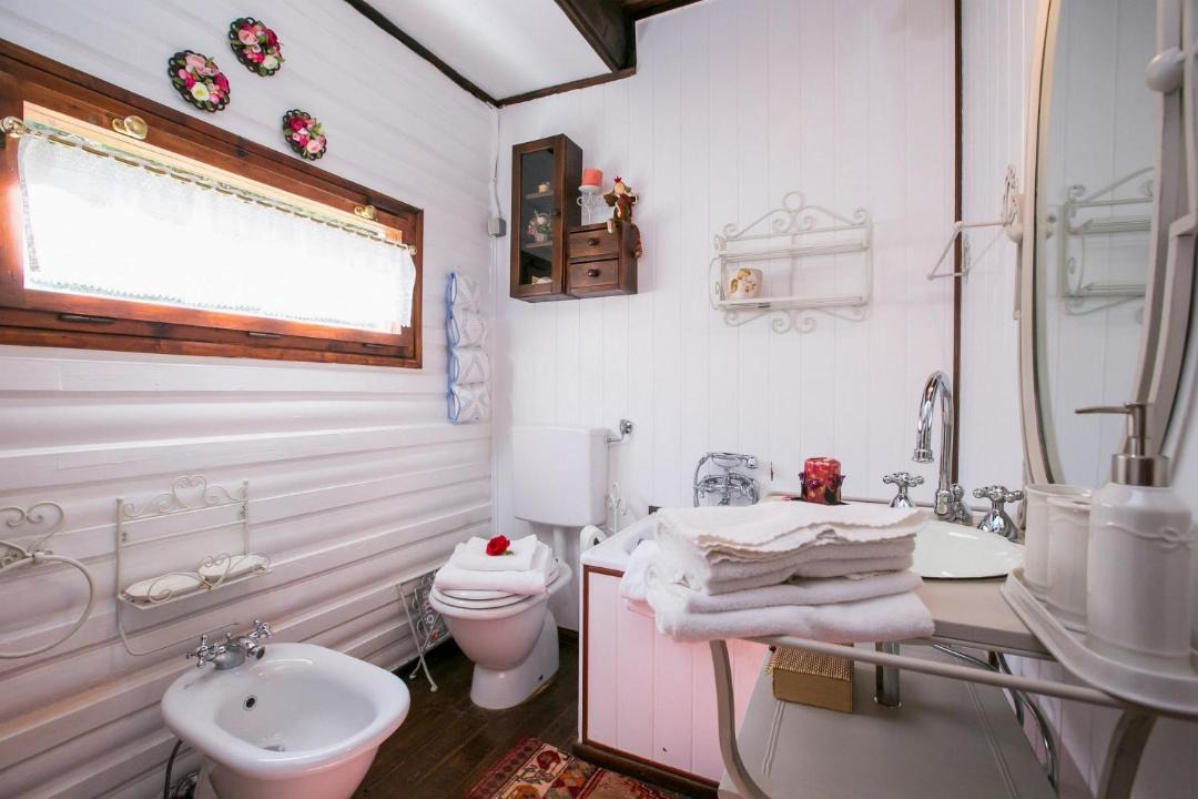 Photo of Bathroom in Occagno