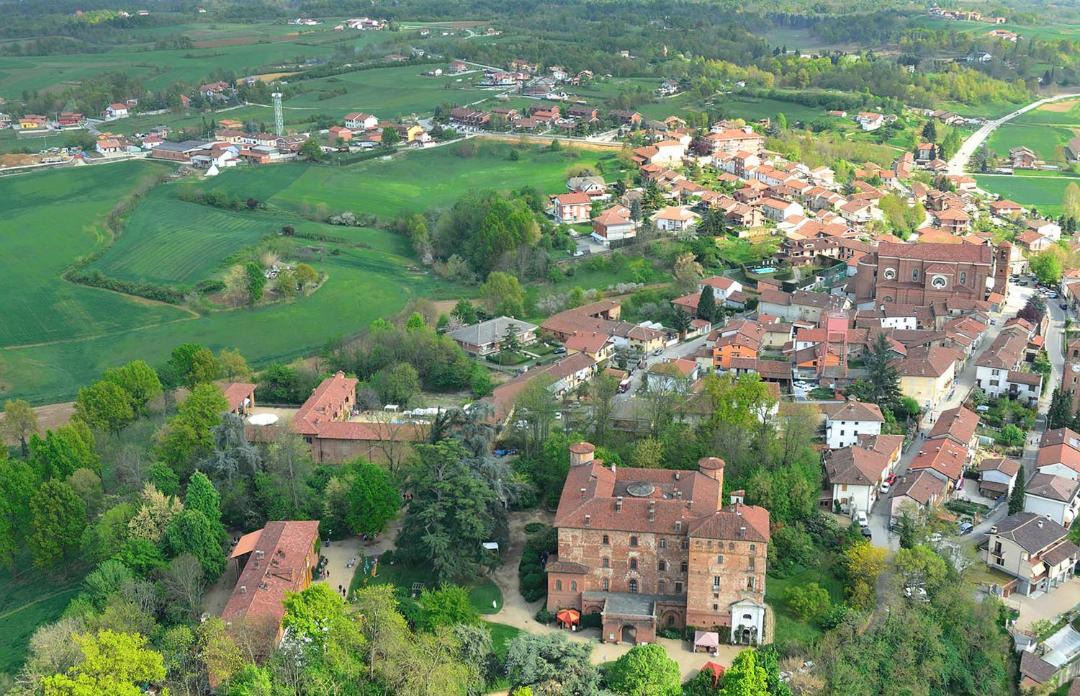 Photo of Buildings in Pralormo