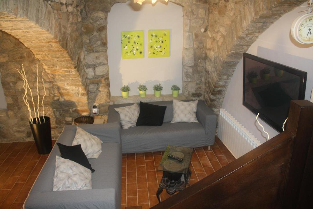 Photo of Others in Besalu