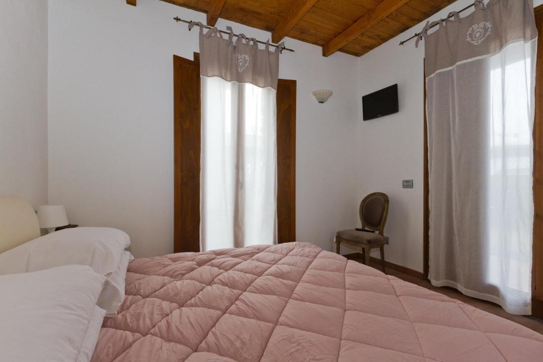 Photo of Bedroom in Santo Stefano di Magra