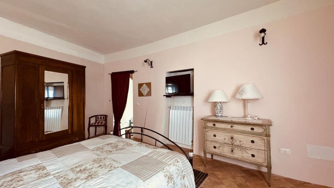 Photo of Bedroom in Pornassio