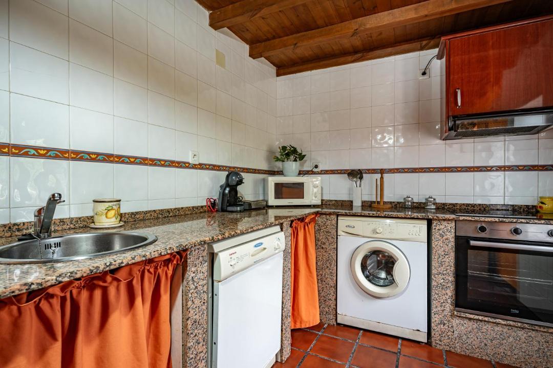 Photo of Kitchen in Santianes de Ola