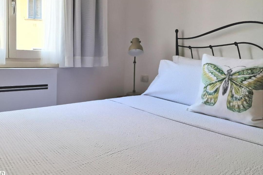 Photo of Bedroom in Mandello del Lario