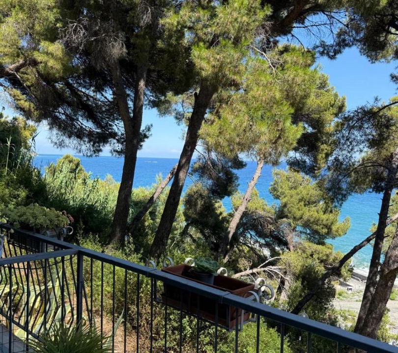 Photo of Patio Balcony in Capo Mimosa-Rollo