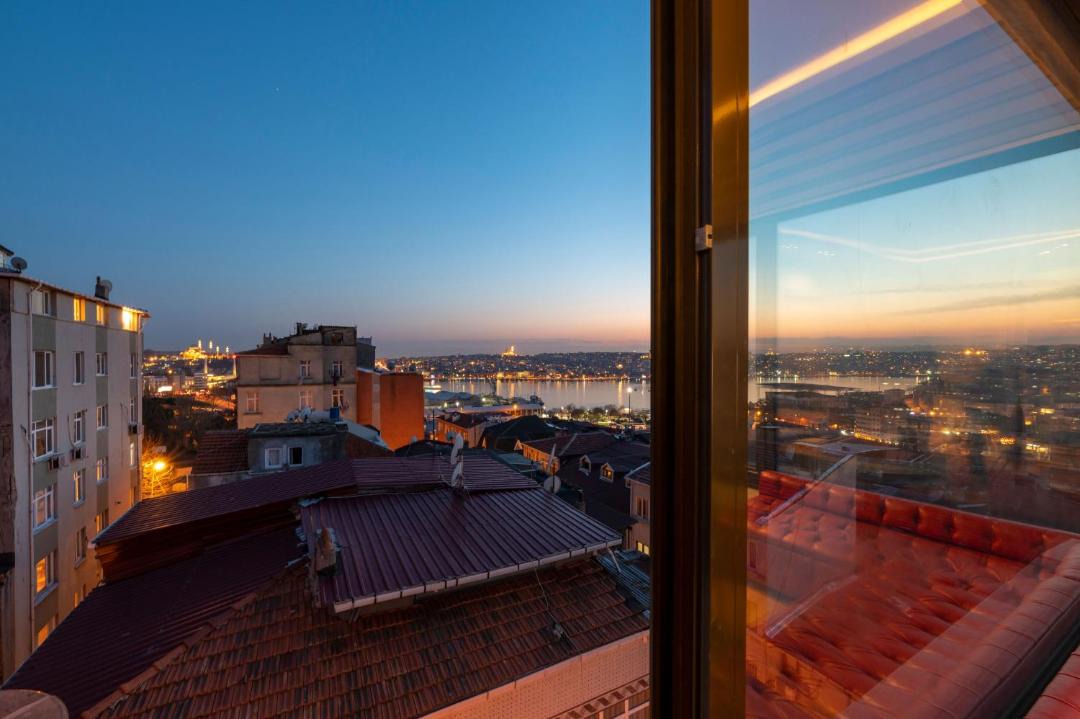 Photo of Patio Balcony in Pera