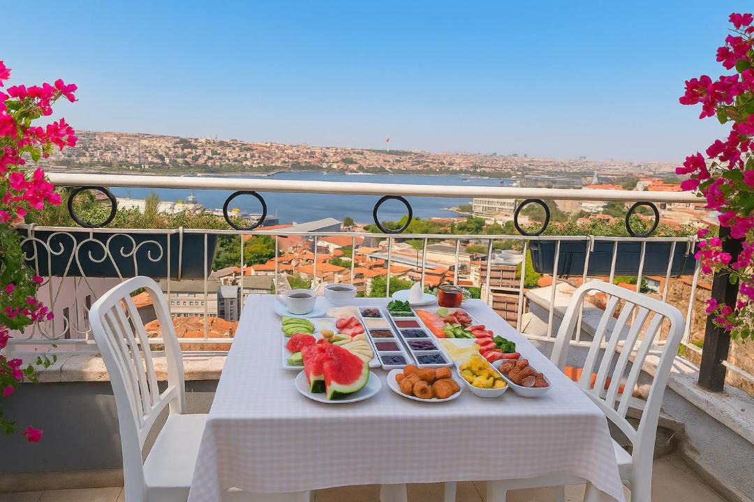 Photo of Patio Balcony in Pera
