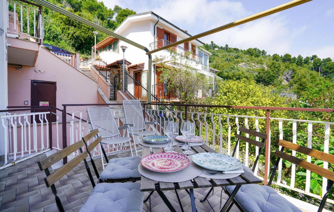 Photo of Patio Balcony in Capo Mimosa-Rollo