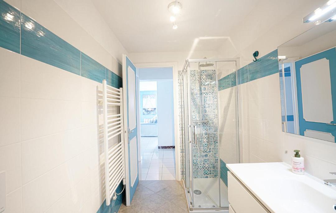 Photo of Bathroom in Capo Mimosa-Rollo