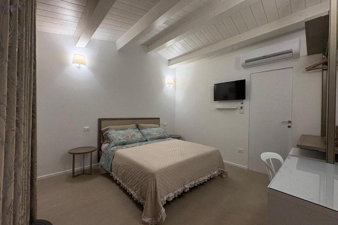 Photo of Bedroom in Villa Musone