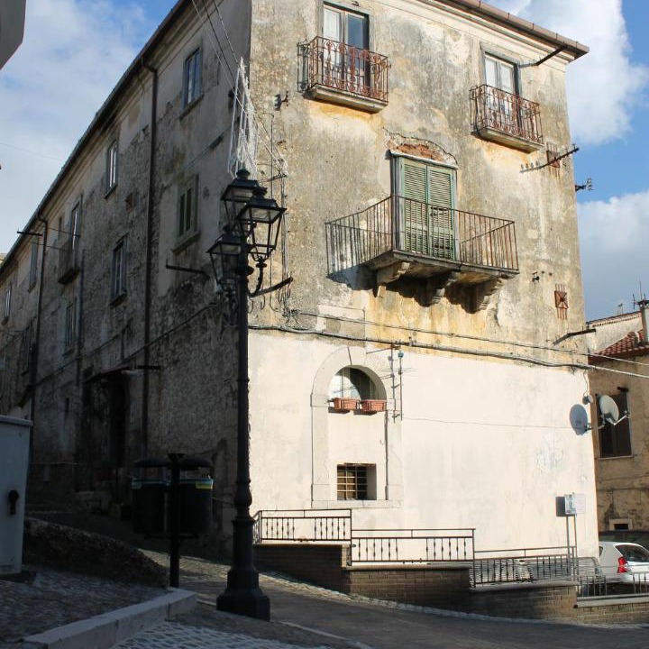 Photo of Buildings in Carpinone