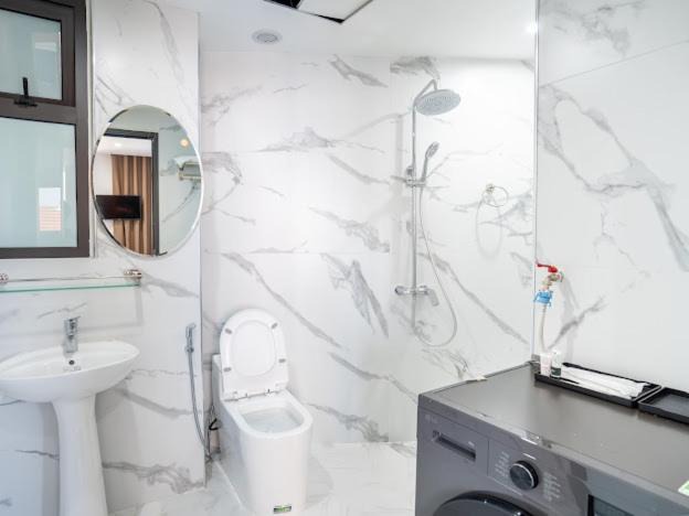 Photo of Bathroom in Tay Ho