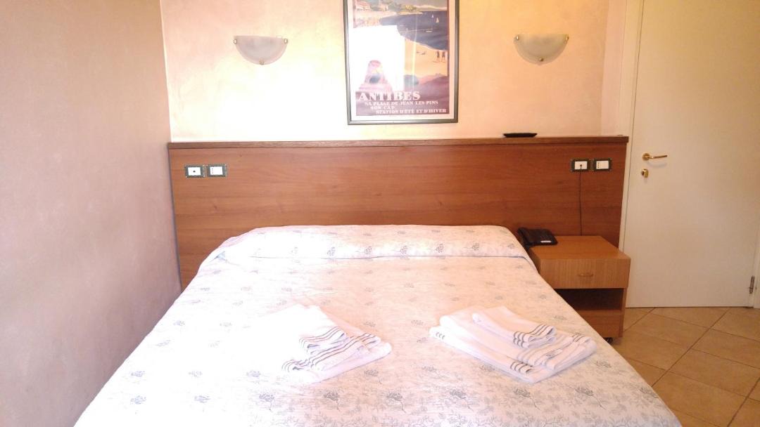 Photo of Bedroom in Parella