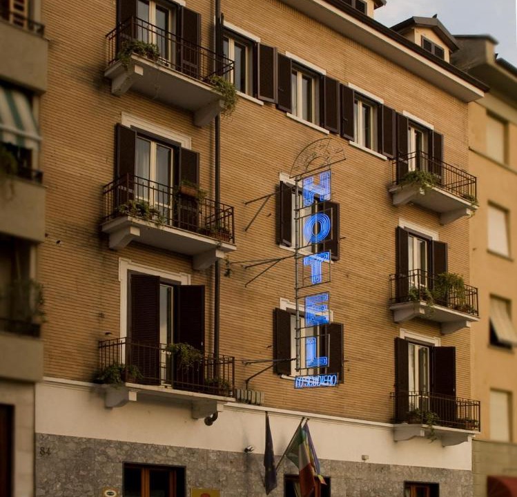 Photo of Buildings in Parella