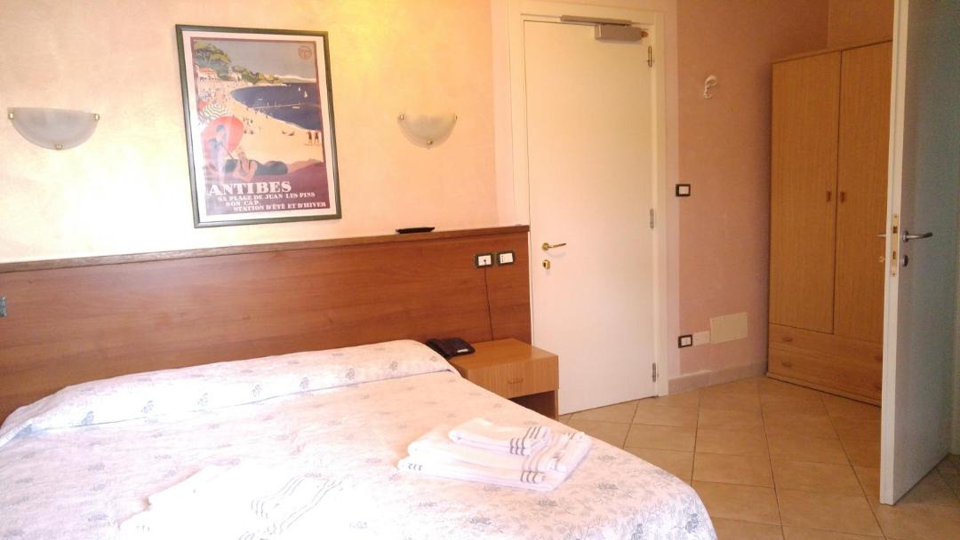 Photo of Bedroom in Parella