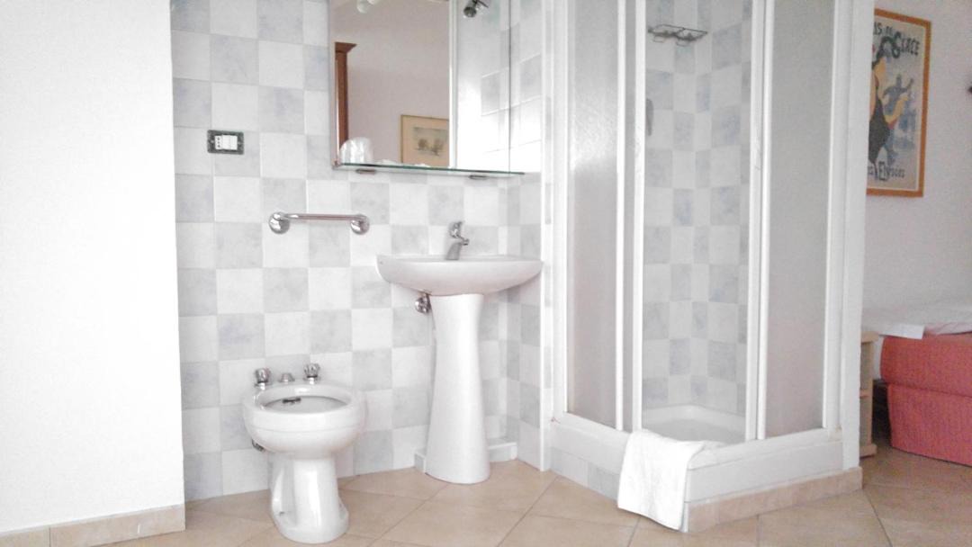 Photo of Bathroom in Parella