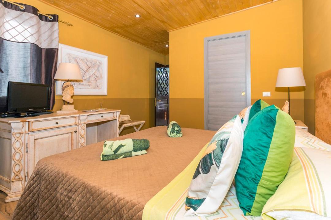 Photo of Bedroom in Mitogio