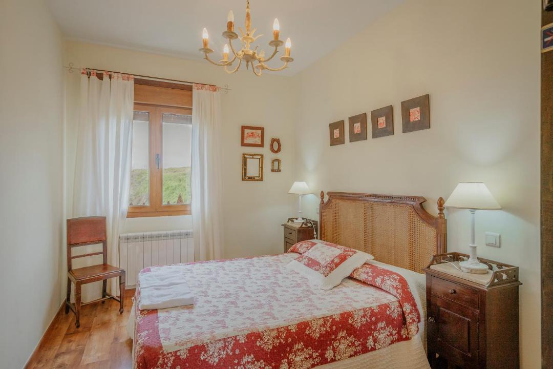 Photo of Bedroom in Cardenuela Riopico