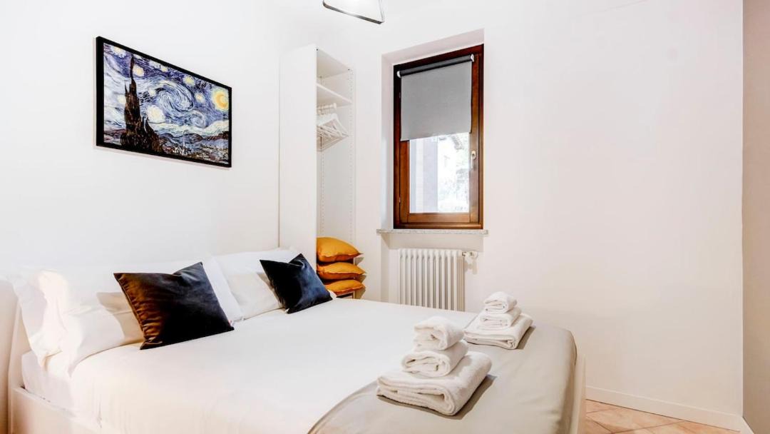 Photo of Bedroom in Monforte d'Alba