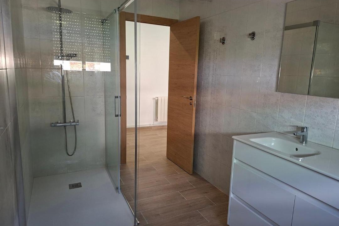 Photo of Bathroom in Castillo de Villamalefa