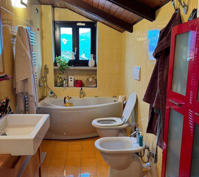 Photo of Bathroom in Pettenasco