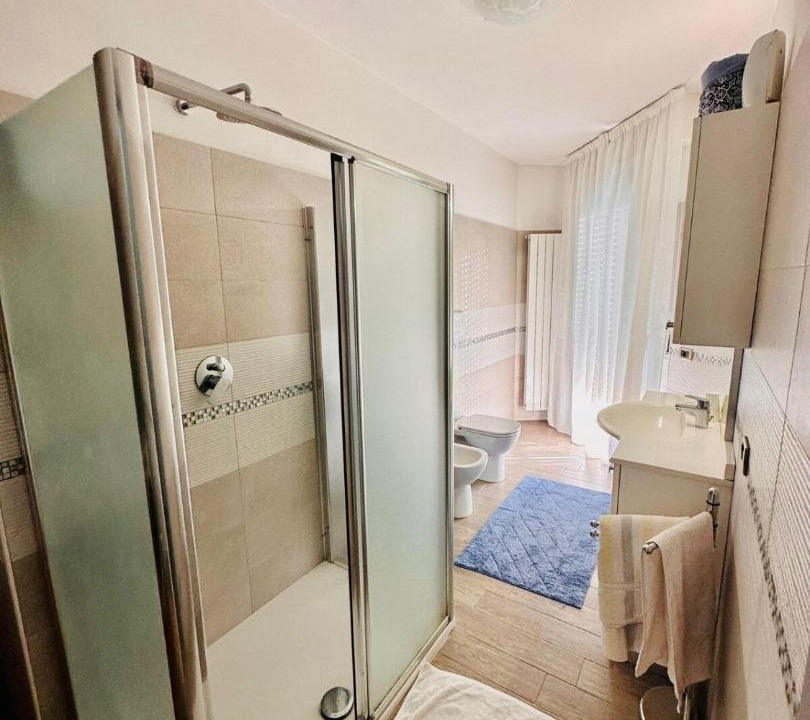 Photo of Bathroom in Cameri