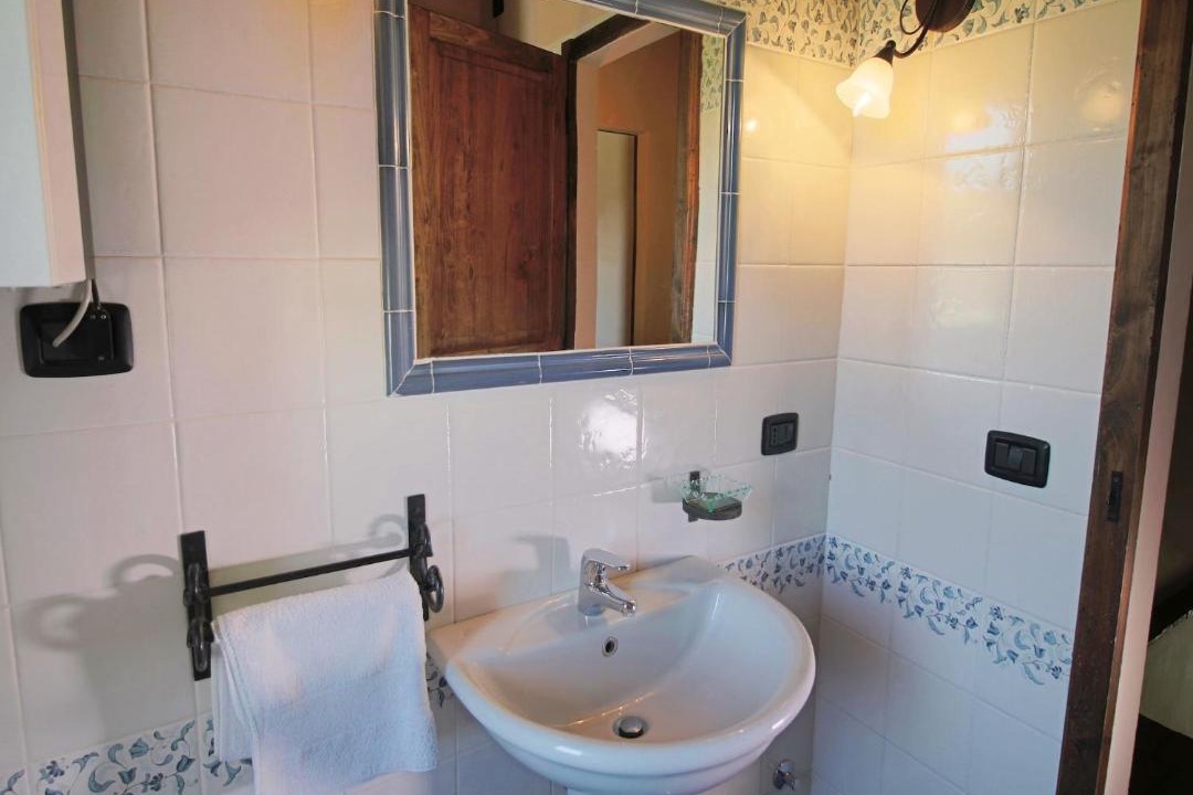 Photo of Bathroom in Todi