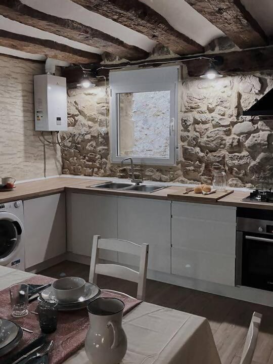 Photo of Kitchen in Veguillas de la Sierra