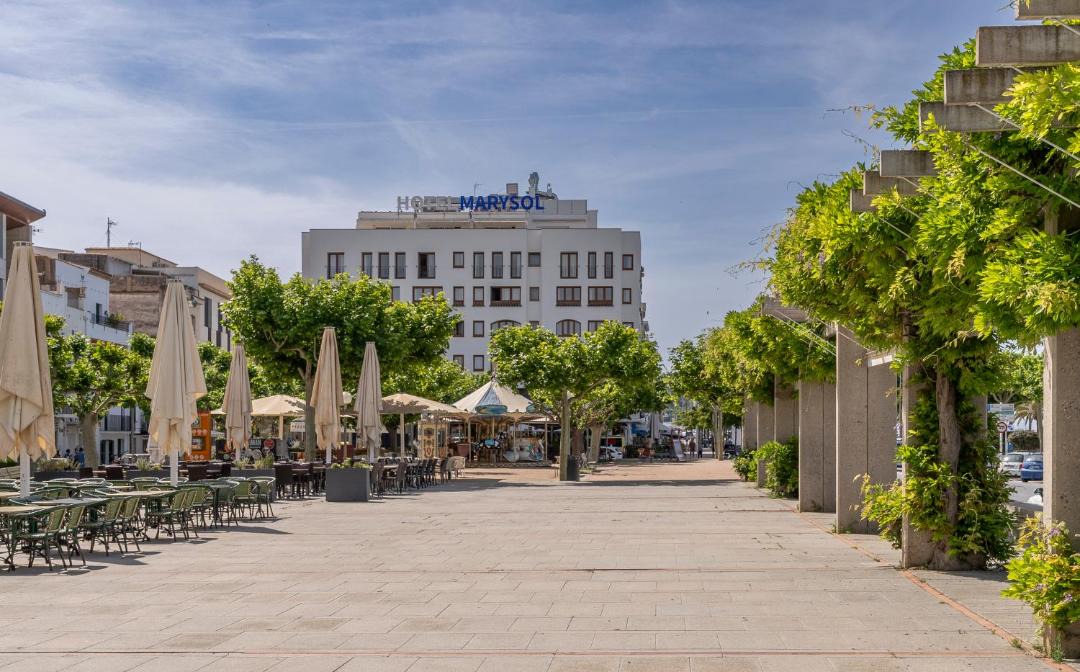 Photo of Others in Roses Town Center