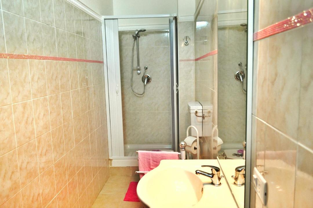 Photo of Bathroom in Picanello-Ognina-Barriera-Canalicchio
