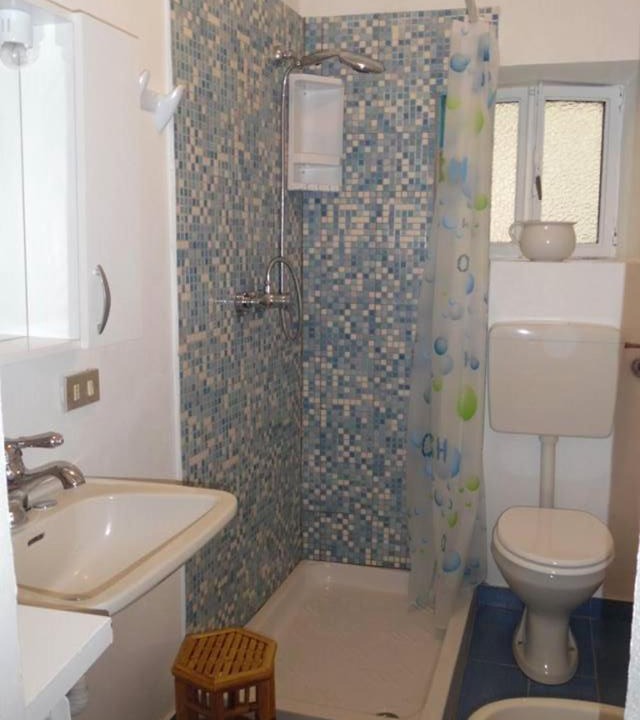 Photo of Bathroom in Alzo