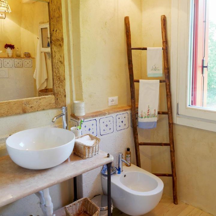 Photo of Bathroom in Val Liona