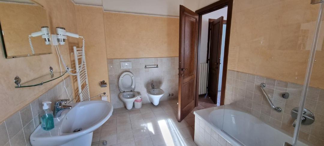 Photo of Bathroom in Olmo Gentile