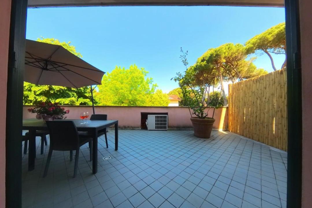 Photo of Patio Balcony in Poveromo