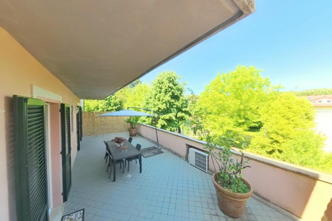 Photo of Patio Balcony in Poveromo