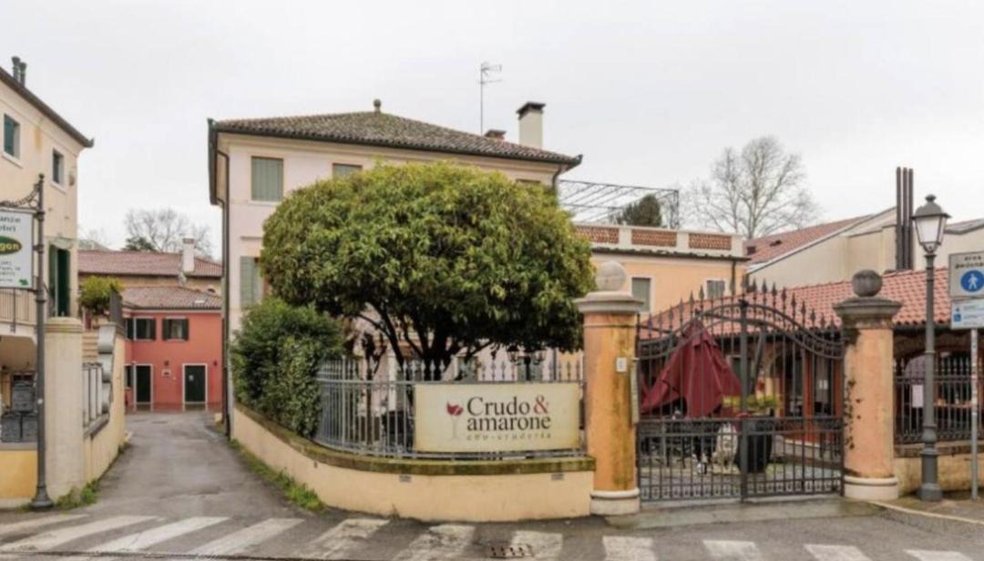 Photo of Others in Mirano