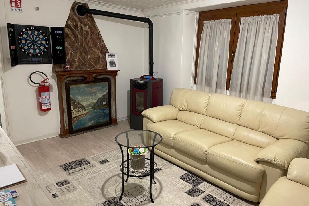 Photo of Livingroom in Brusimpiano