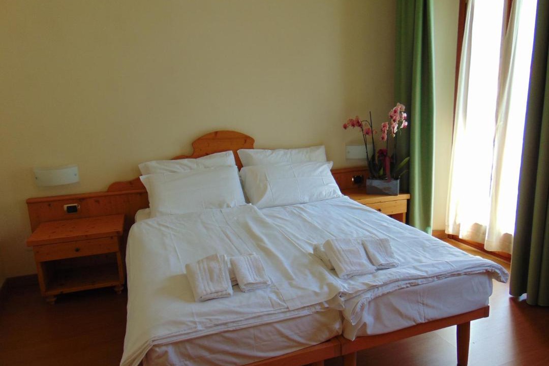 Photo of Bedroom in Brolo