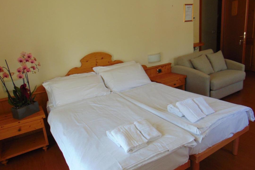 Photo of Bedroom in Brolo