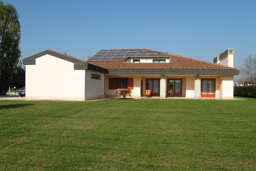 Photo of Buildings in Lonigo