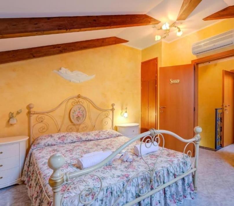 Photo of Bedroom in San Bartolomeo al Mare