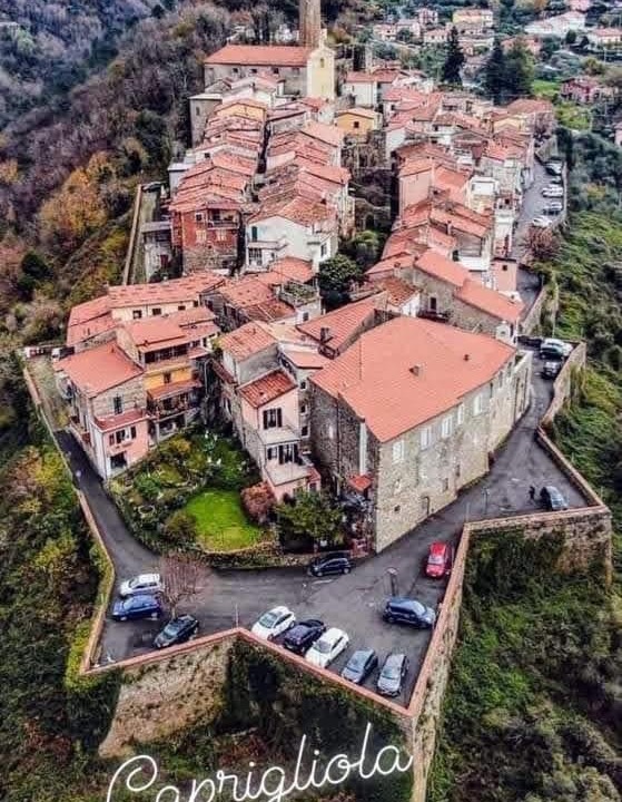 Photo of Buildings in Caprigliola
