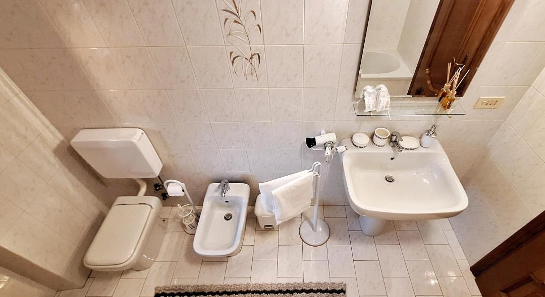 Photo of Bathroom in Neive