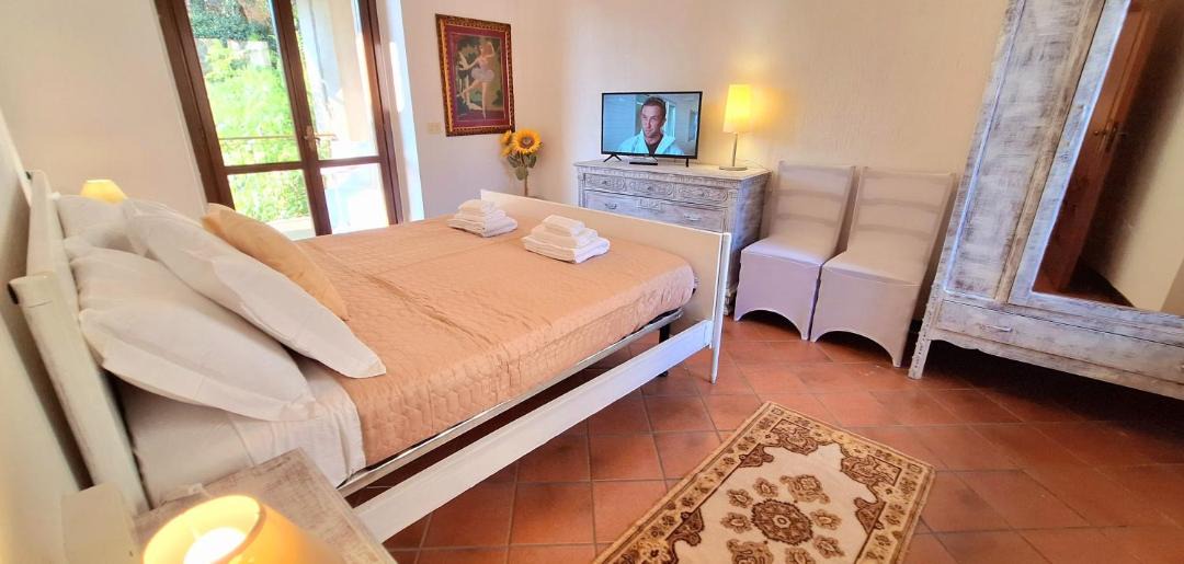 Photo of Bedroom in Neive