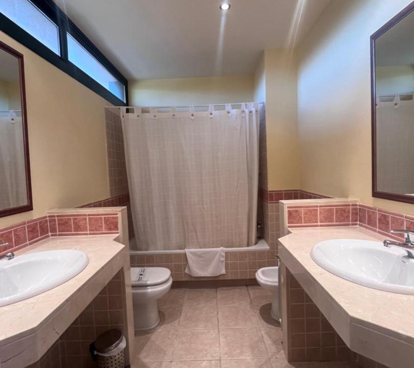 Photo of Bathroom in Navata