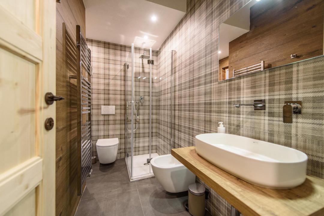 Photo of Bathroom in La Salle