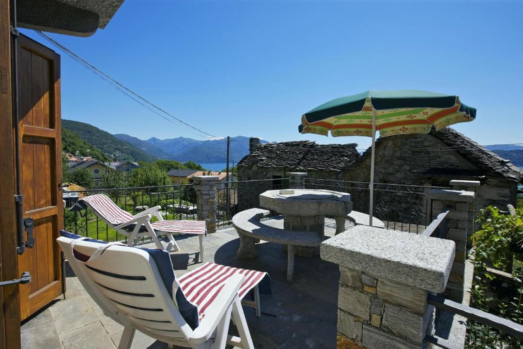 Photo of Patio Balcony in Cannero Riviera